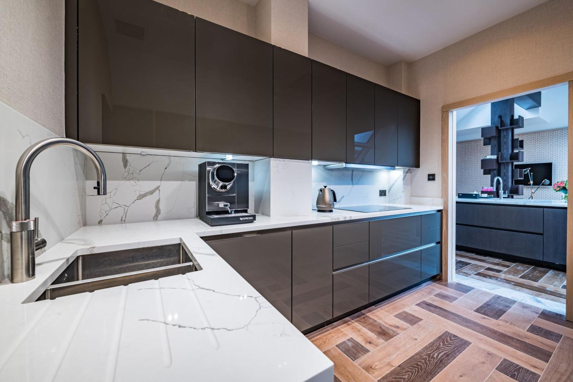 Stock Exchange Hotel, Manchester, Autograph Collection Dış mekan fotoğraf A modern kitchen
